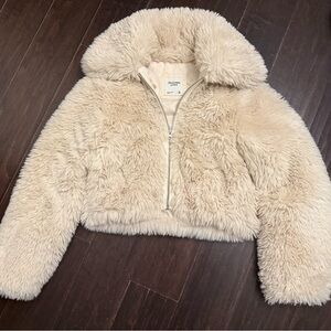 Abercrombie & Fitch Cream Faux Fur Half-Zip Cropped Jacket